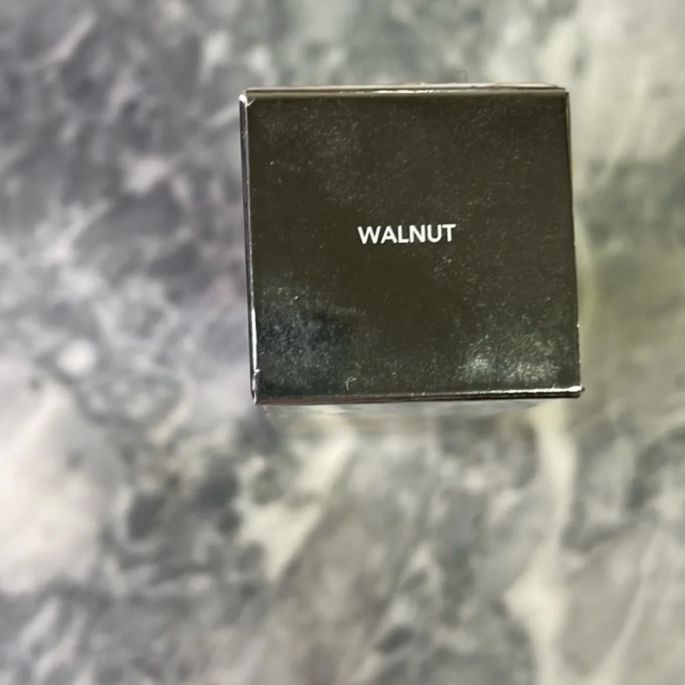 New Becca‎ Cosmetics Skin Love Weightless Blur Foundation Walnut